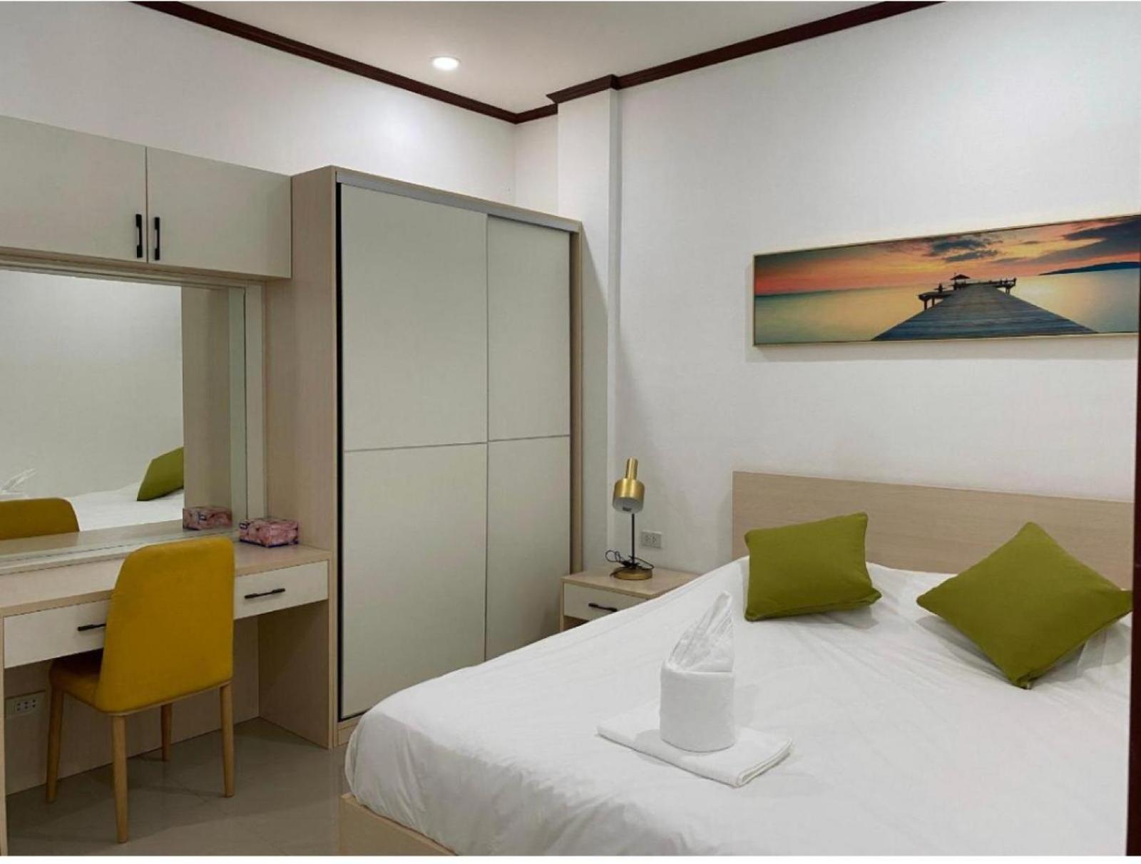Artist Golden Loft Paris - Vientiane Homestay Duplex Triplex Extérieur photo