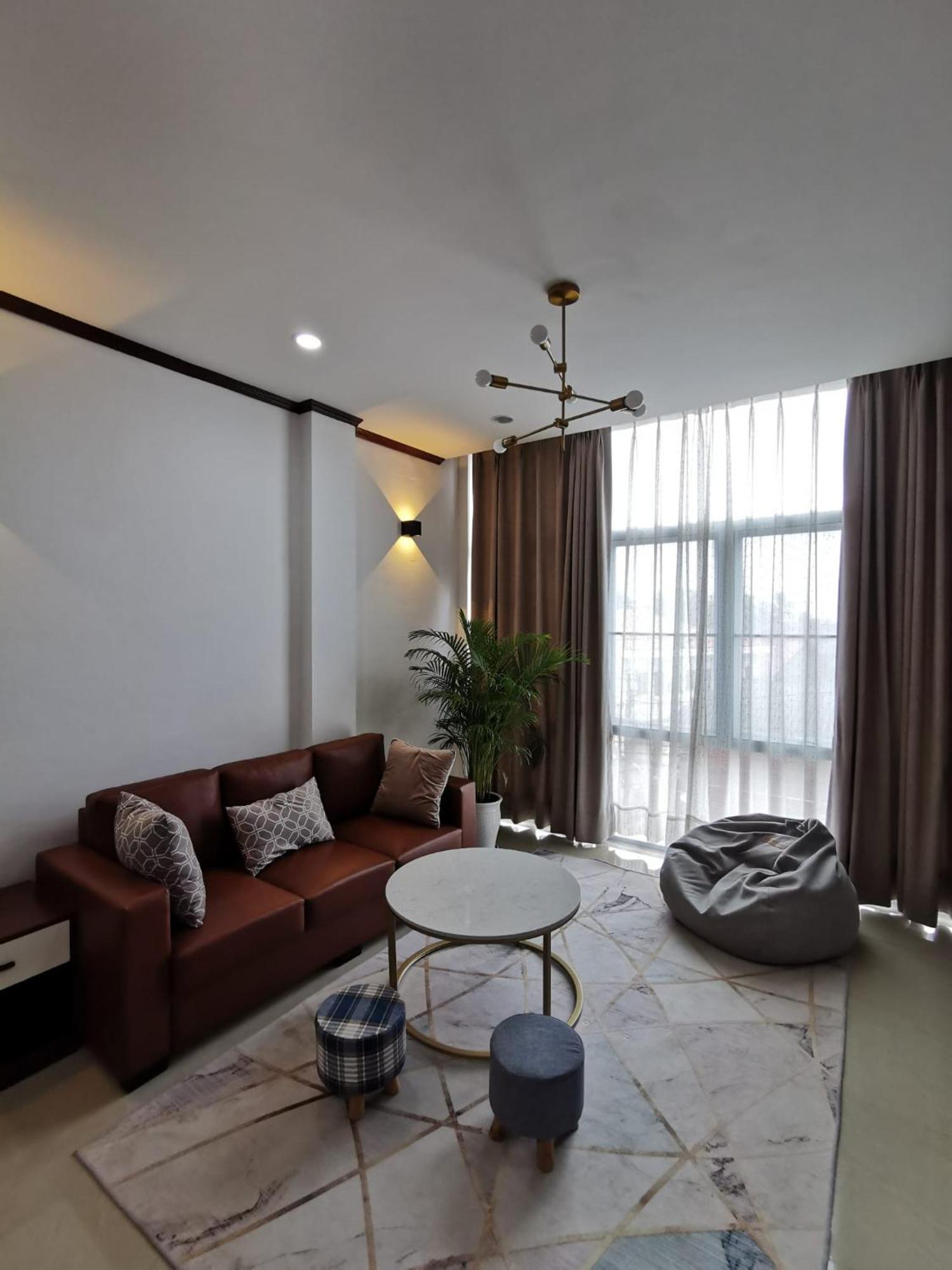 Artist Golden Loft Paris - Vientiane Homestay Duplex Triplex Extérieur photo