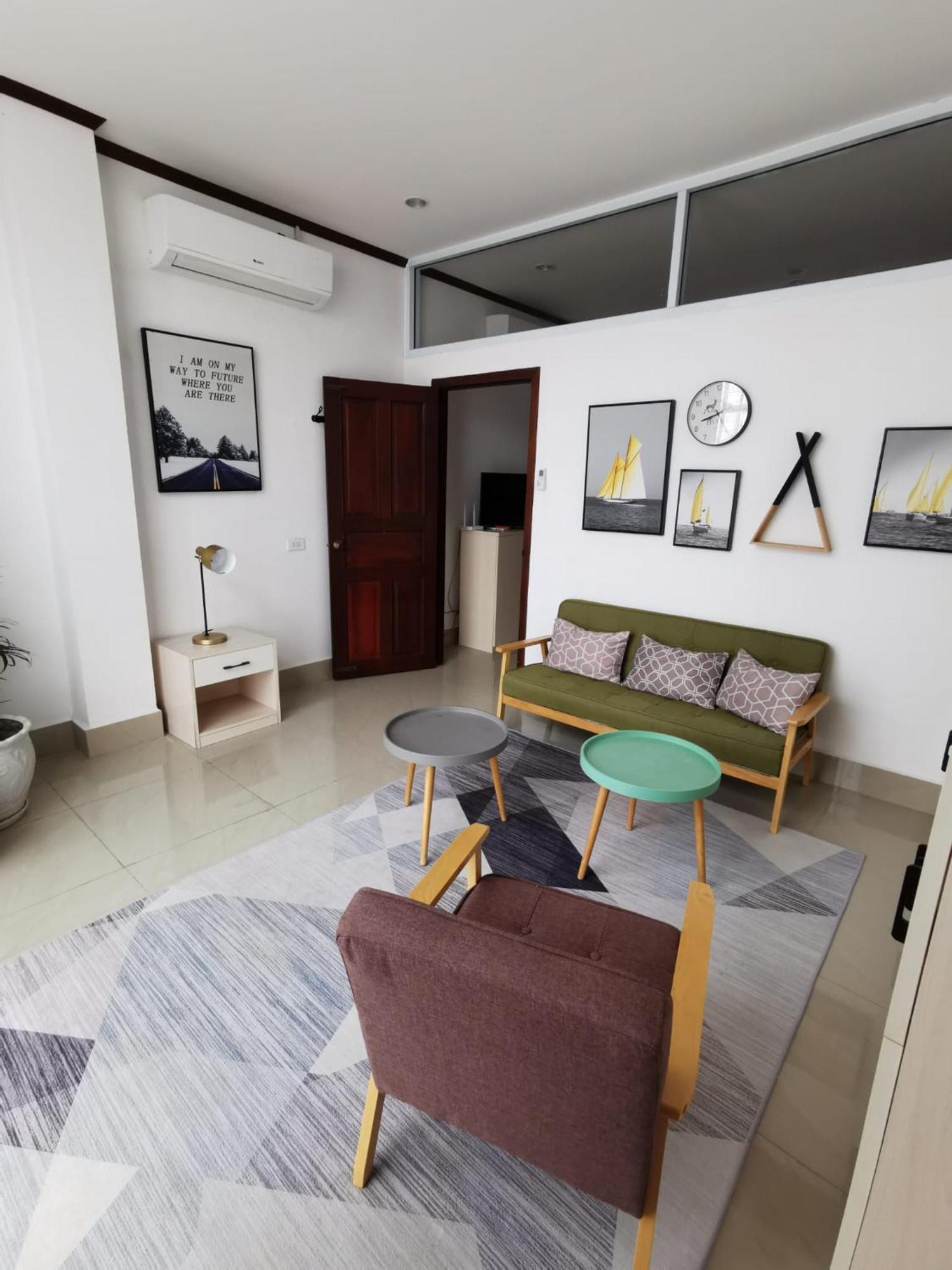 Artist Golden Loft Paris - Vientiane Homestay Duplex Triplex Extérieur photo
